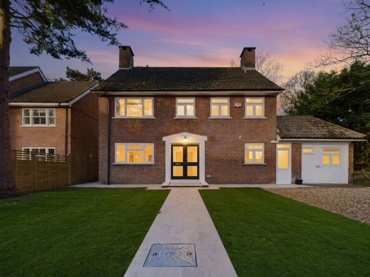 house for sale, Ravenswood Court, Kingston Upon Thames, KT2