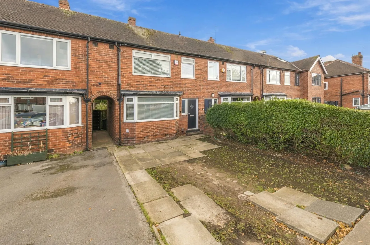 3 bed house for sale, Pendas Way, Leeds, LS15