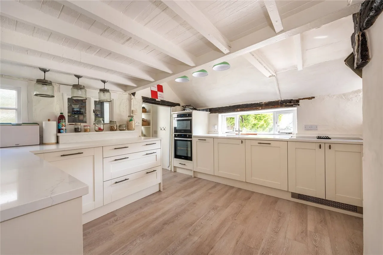 Parkgate Road, Newdigate, RH5, photo 2