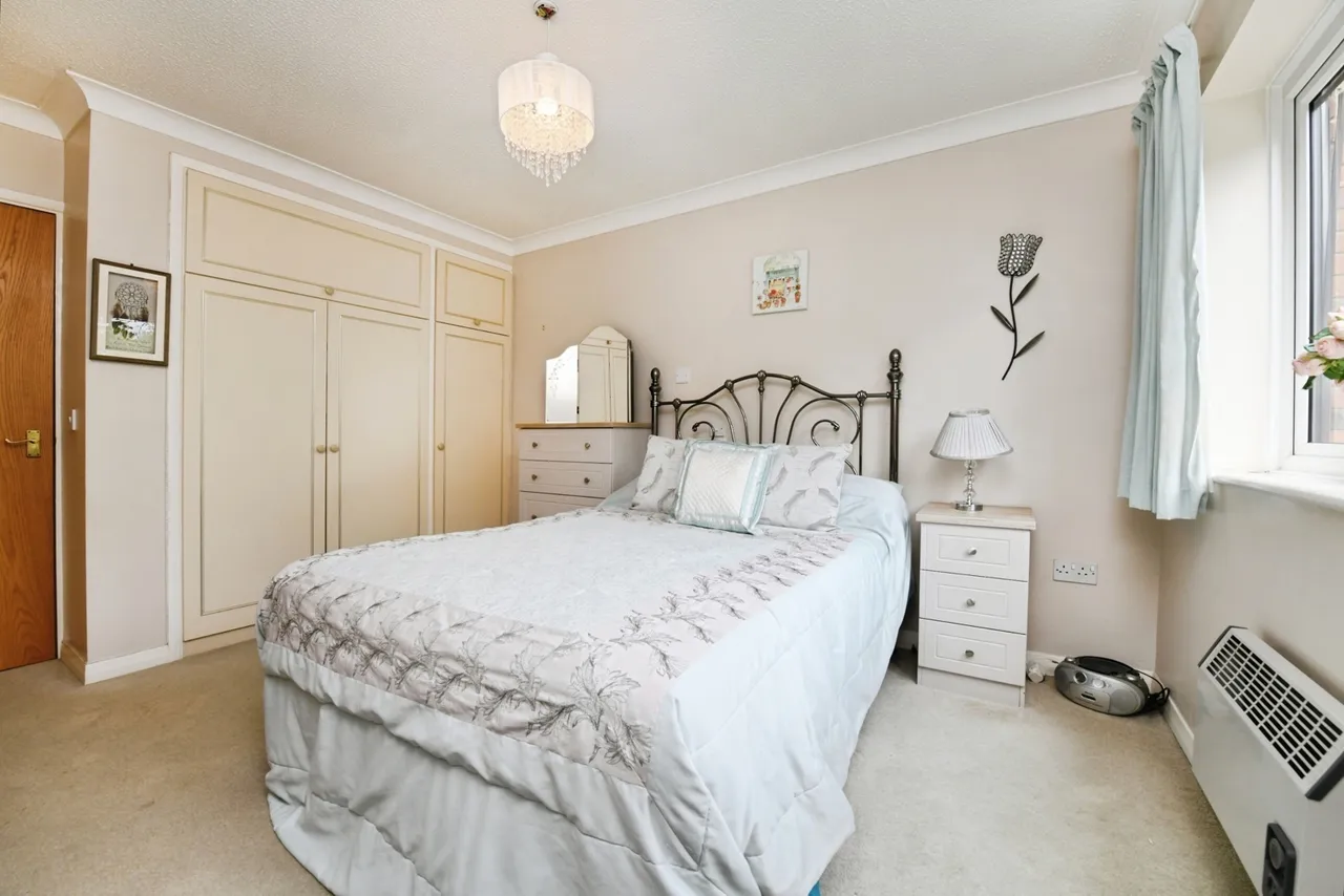 Ravenscourt, Sawyers Hall Lane, Brentwood, Essex, CM15, photo 10