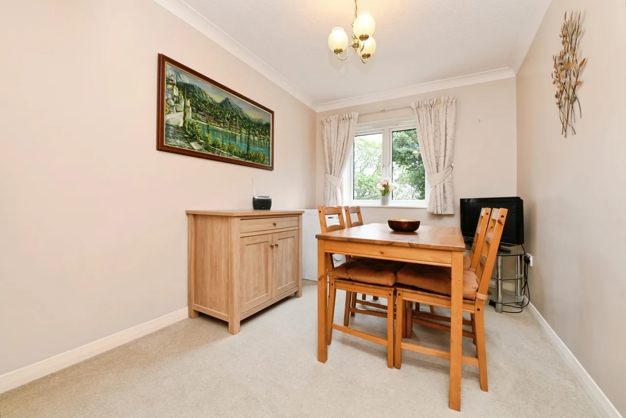 Ravenscourt, Sawyers Hall Lane, Brentwood, Essex, CM15, photo 7