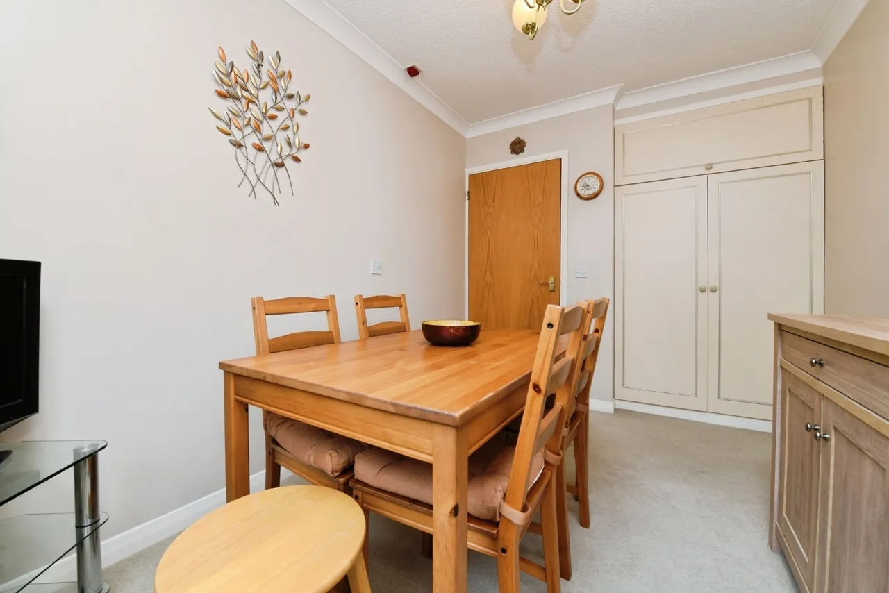 Ravenscourt, Sawyers Hall Lane, Brentwood, Essex, CM15, photo 8