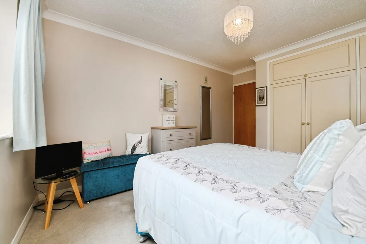 Ravenscourt, Sawyers Hall Lane, Brentwood, Essex, CM15, photo 11