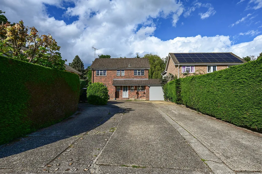 Ashbury Drive, Blackwater, GU17, photo 15