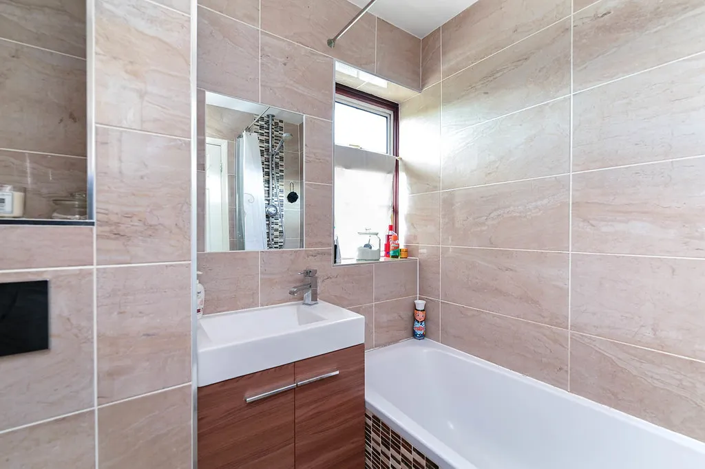 Ashbury Drive, Blackwater, GU17, photo 7