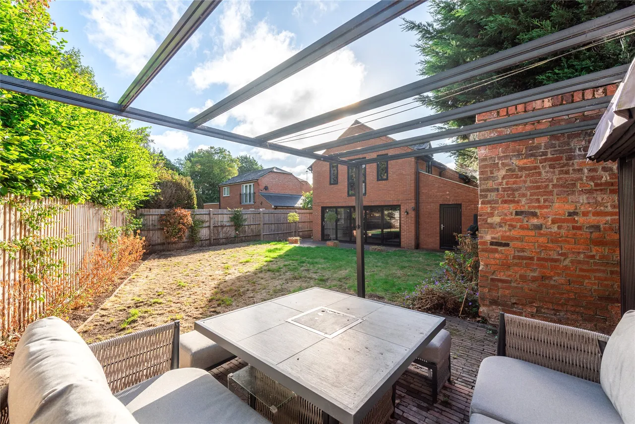 Priory Street, Newport Pagnell, MK16, photo 21
