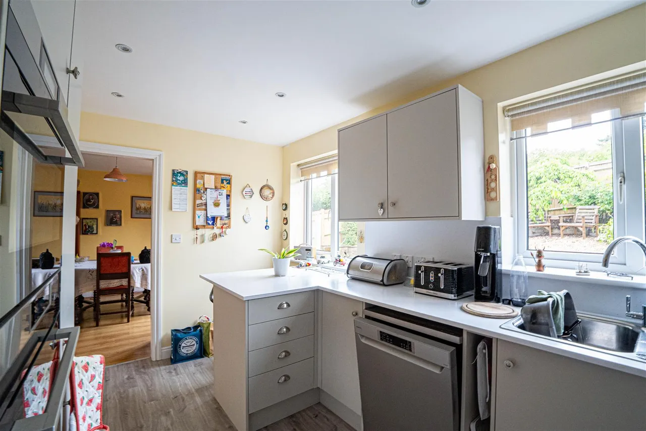 Wittersham Rise, St Leonards-on-sea, photo 15