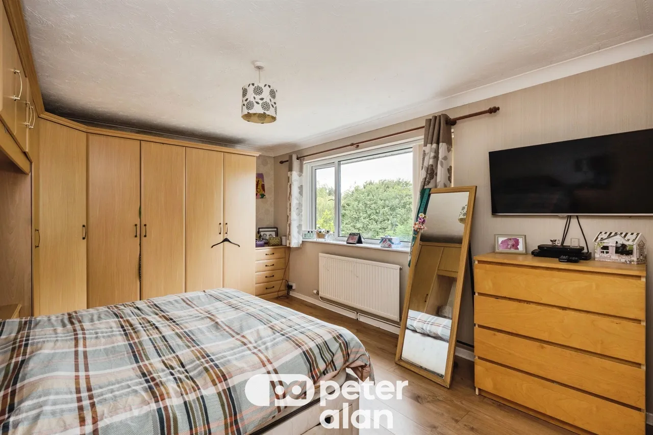 Ravens Court NEATH, SA11, photo 19