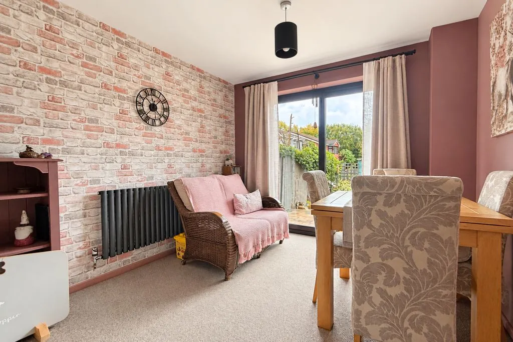 The Parkway, Shelfield, WS4, photo 8