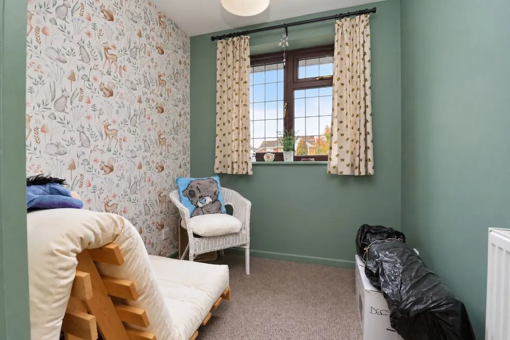 The Parkway, Shelfield, WS4, photo 13