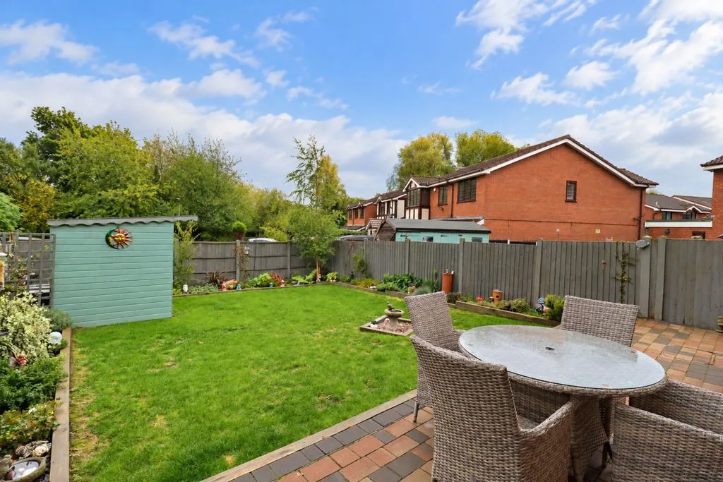 The Parkway, Shelfield, WS4, photo 14