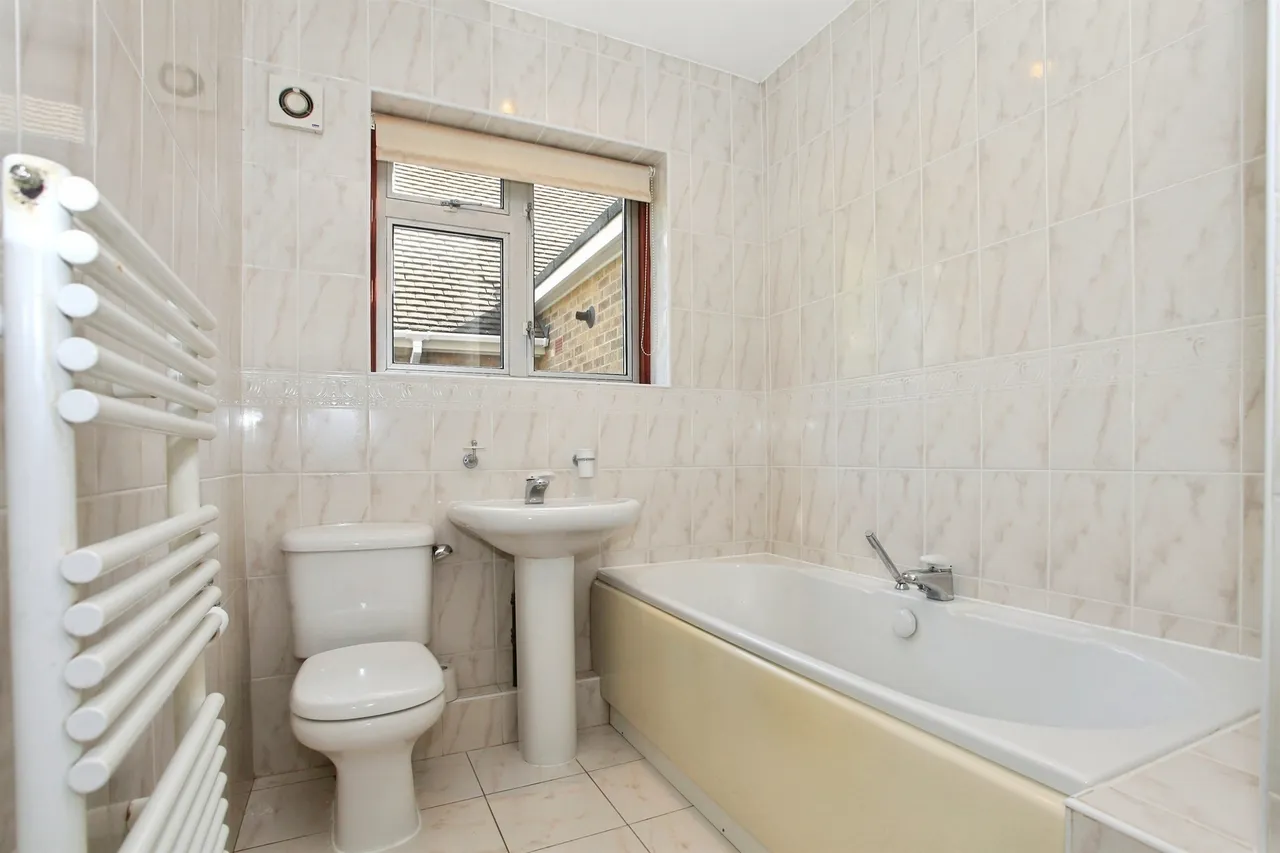 High Street, Peterborough, PE5, photo 11