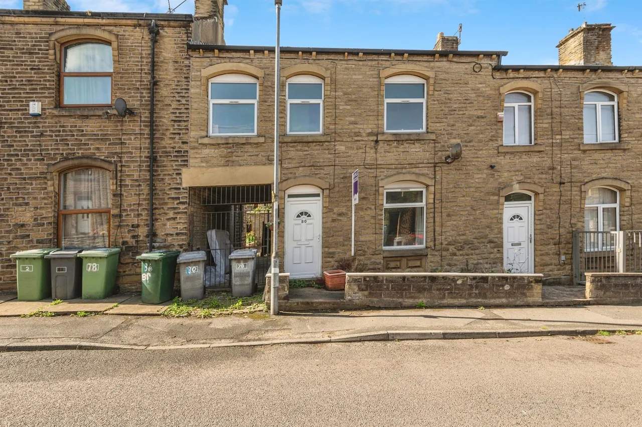 3 bed house for sale, Stile Common Road, Newsome, HD4