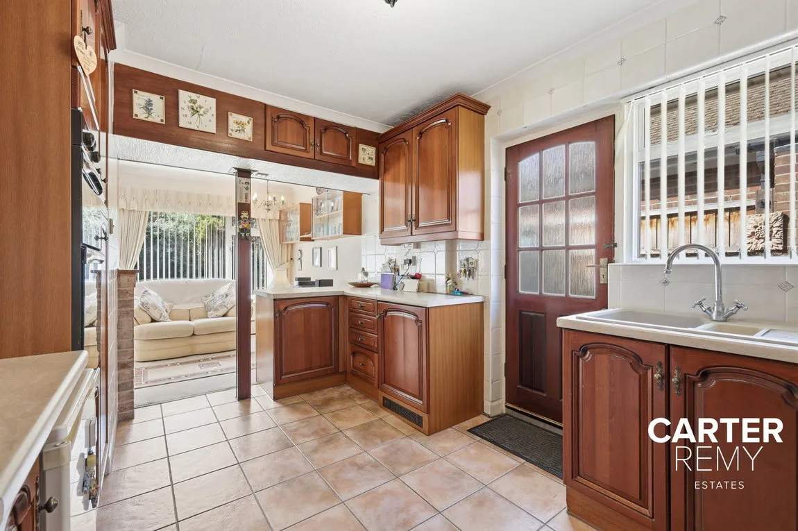 Woodward Close, Grays, RM17 5RP, photo 9