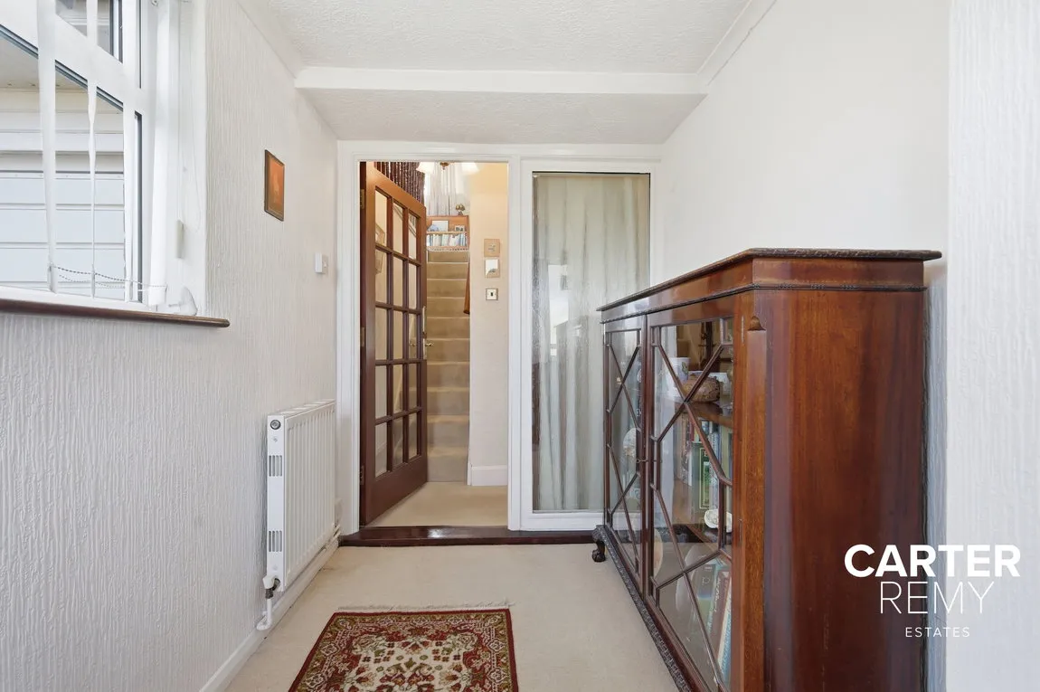Woodward Close, Grays, RM17 5RP, photo 5