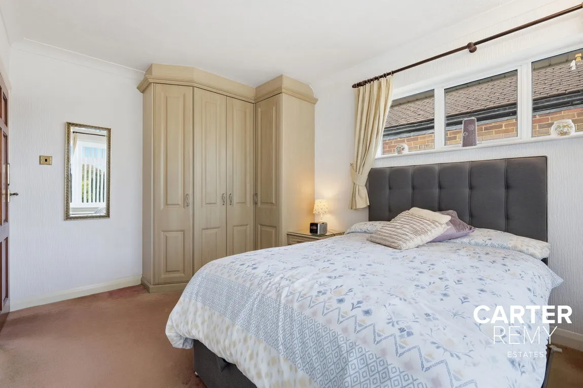 Woodward Close, Grays, RM17 5RP, photo 11