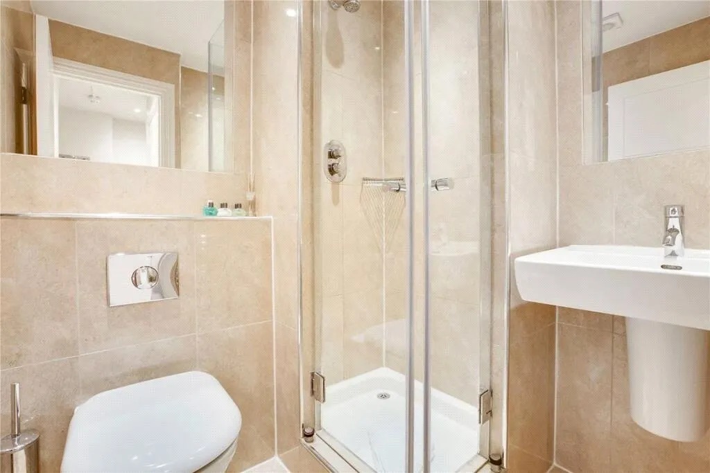 Warwick Road, London, SW5, photo 5