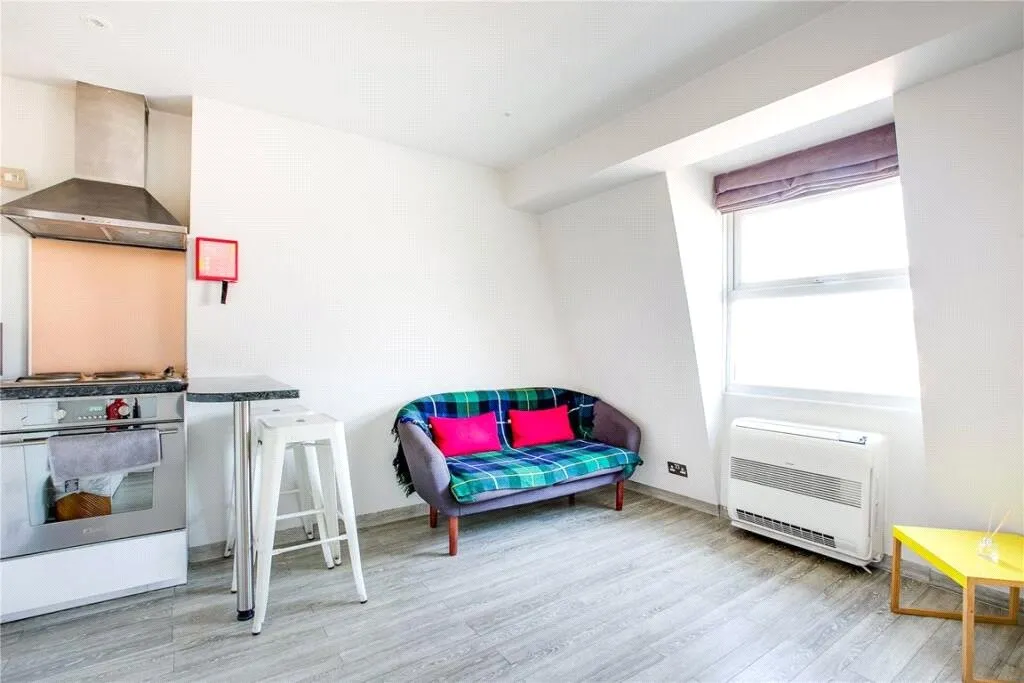 Warwick Road, London, SW5, photo 4