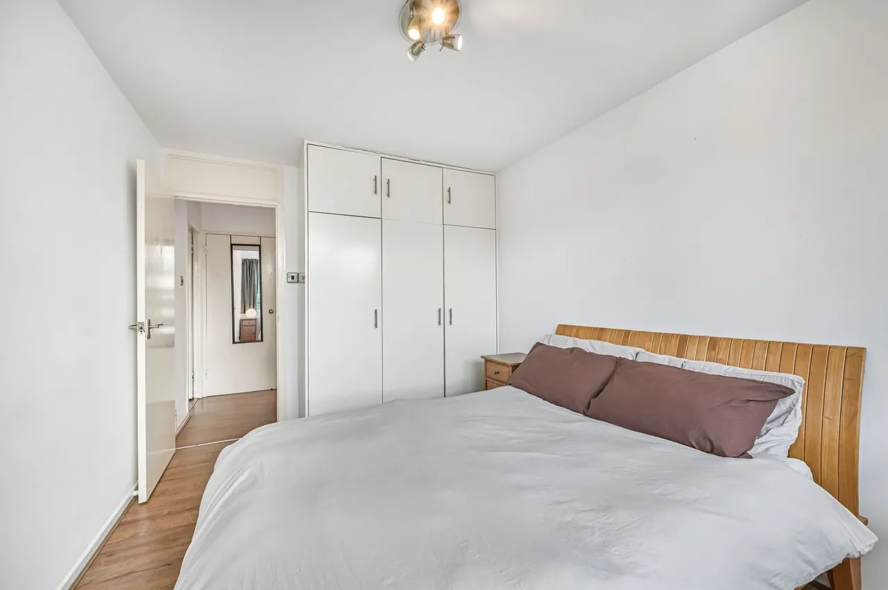 Bullen Street, London, SW11, photo 3