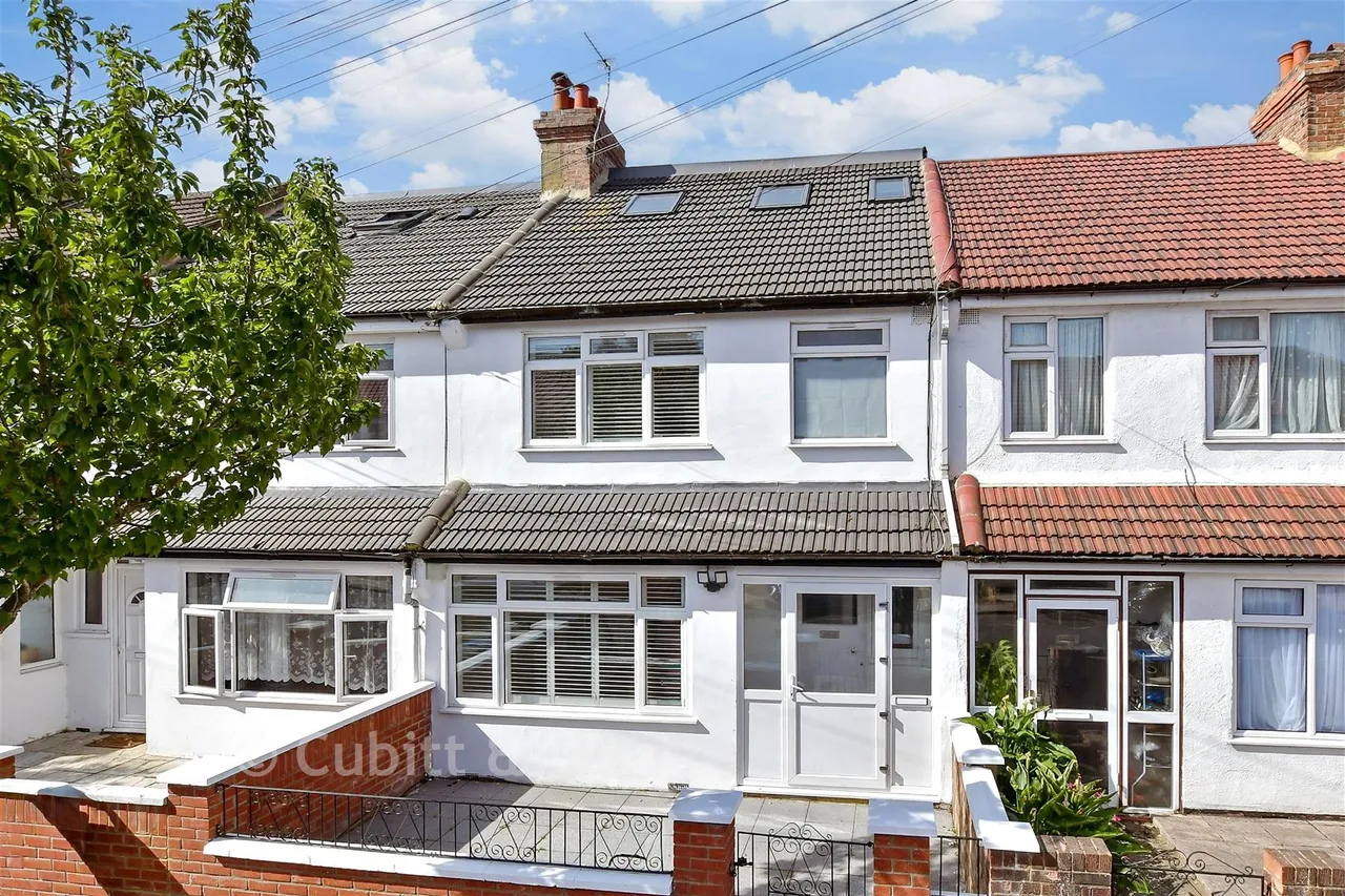 5 bed house for sale, Harcourt Road, Thornton Heath, CR7