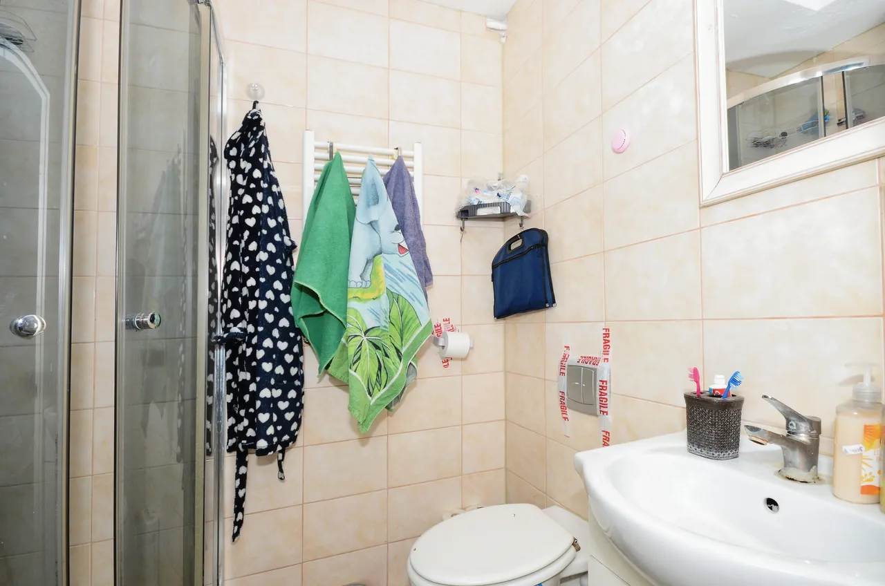 Vicarage Road, Watford, WD18, photo 6