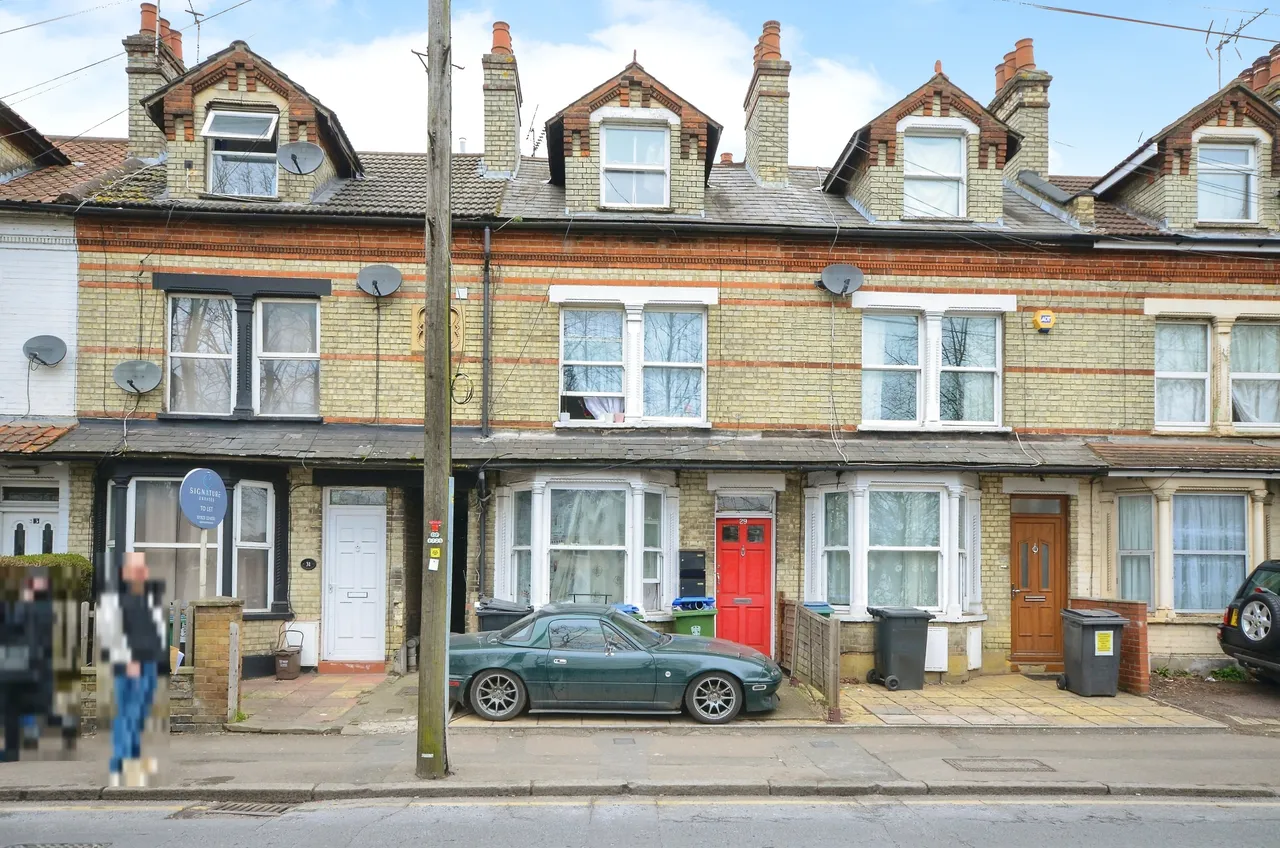5 bed house for sale, Vicarage Road, Watford, WD18