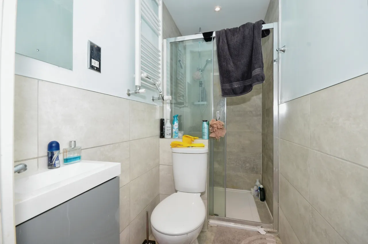 Vicarage Road, Watford, WD18, photo 11