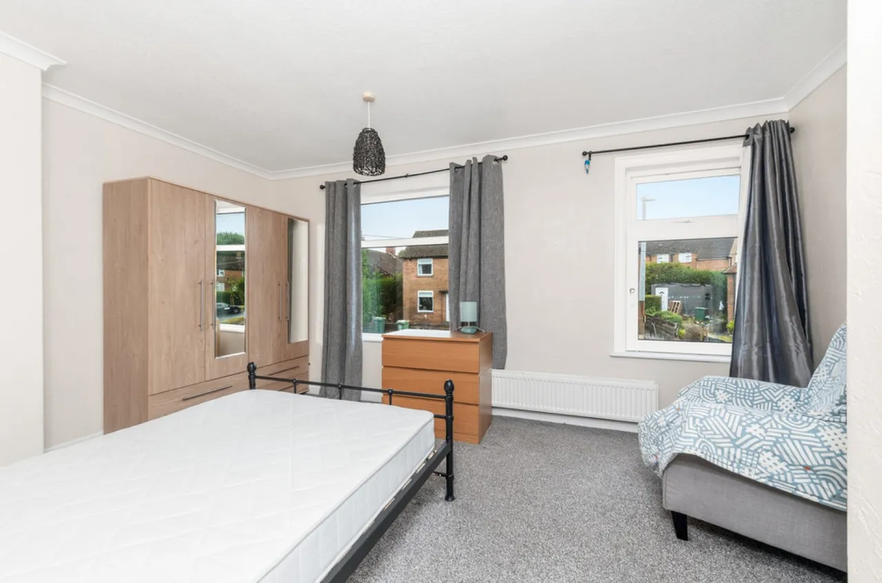 Sandene Drive, Crosland Moor, photo 9