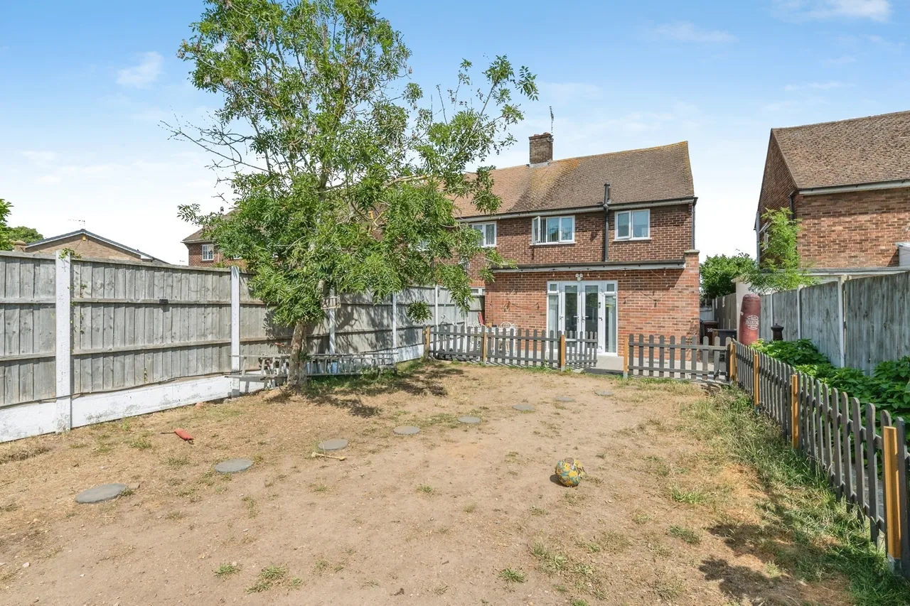 Brentwood Road, Grays, Essex, RM16, photo 21