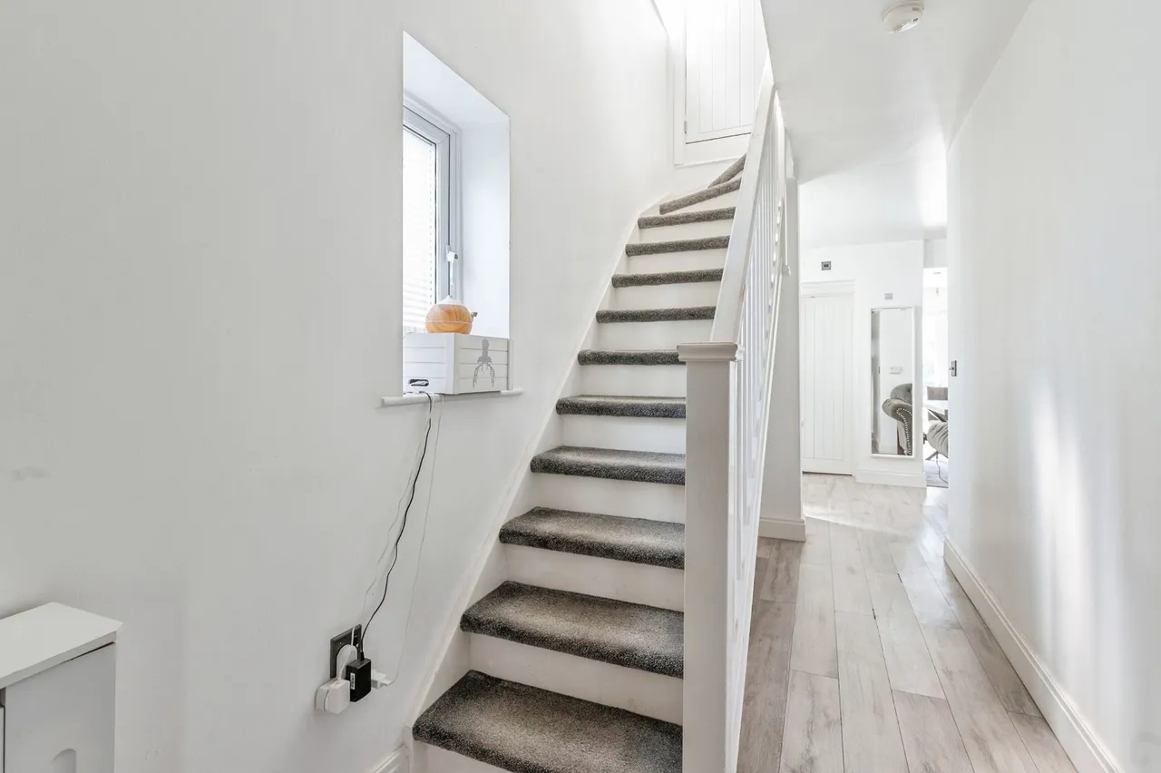 Brentwood Road, Grays, Essex, RM16, photo 5