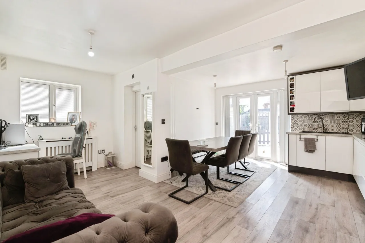 Brentwood Road, Grays, Essex, RM16, photo 9
