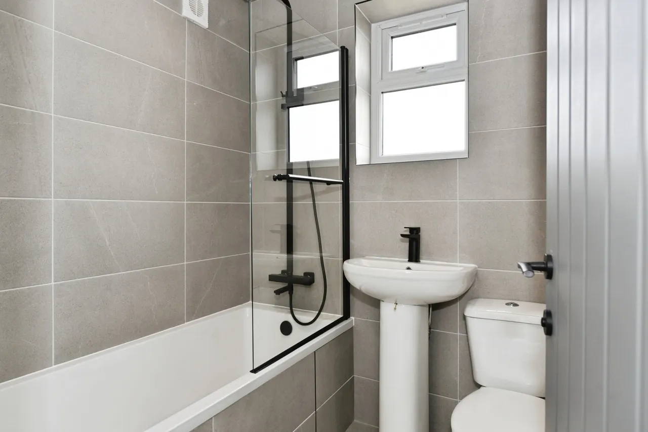 Coalbrook Grove, Sheffield, South Yorkshire, S13, photo 5