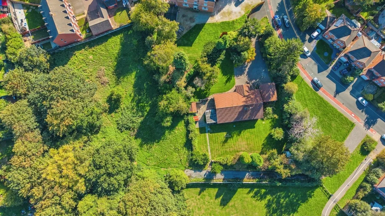 Watling Street, Wilnecote, B77, photo 34