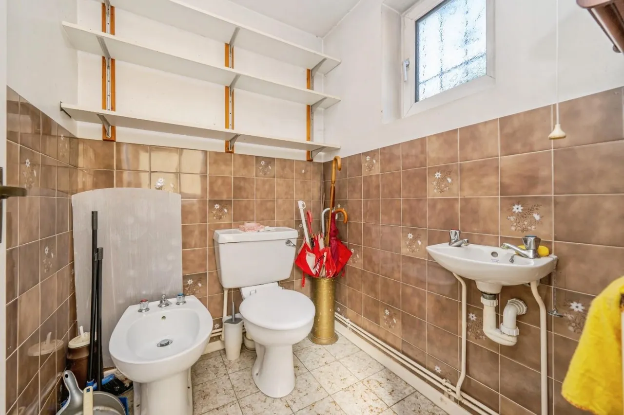 Watling Street, Wilnecote, B77, photo 14