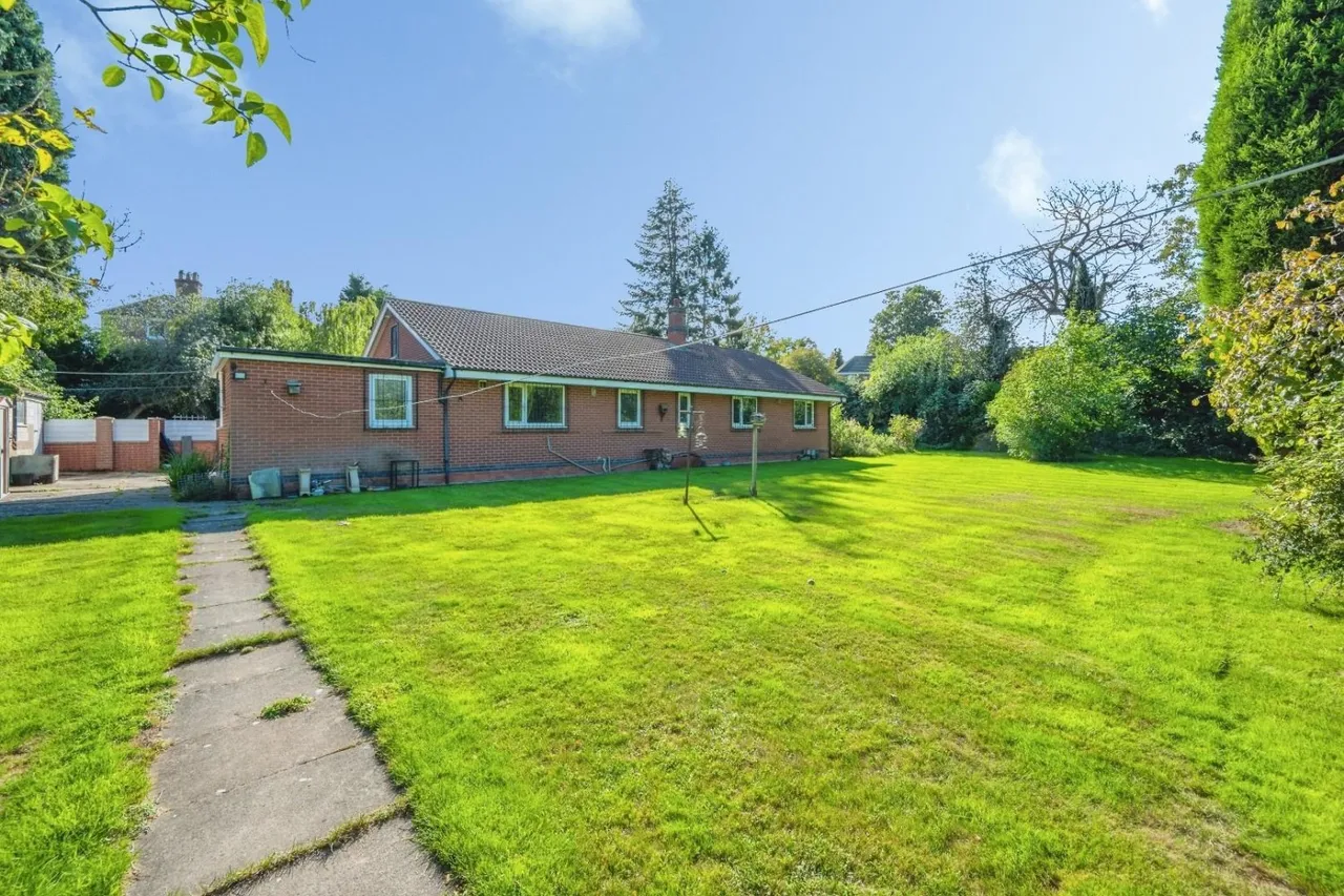 Watling Street, Wilnecote, B77, photo 24
