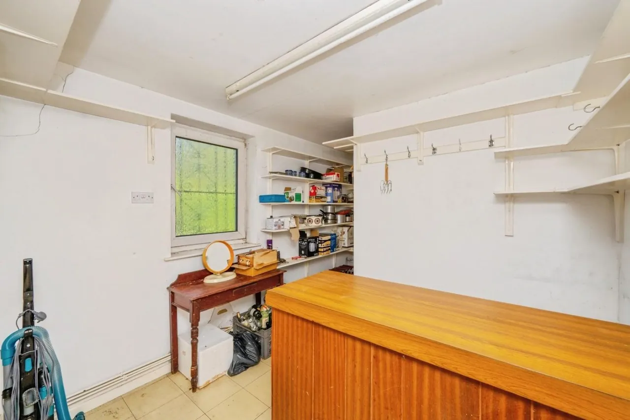 Watling Street, Wilnecote, B77, photo 15