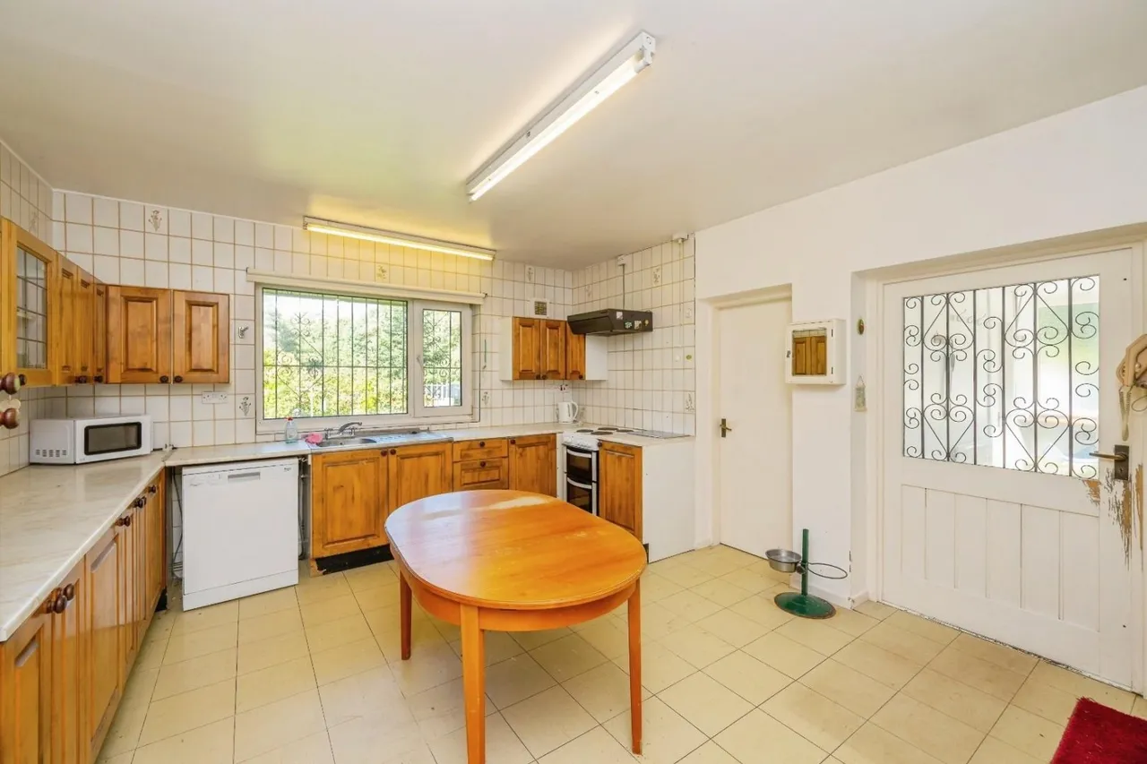 Watling Street, Wilnecote, B77, photo 6