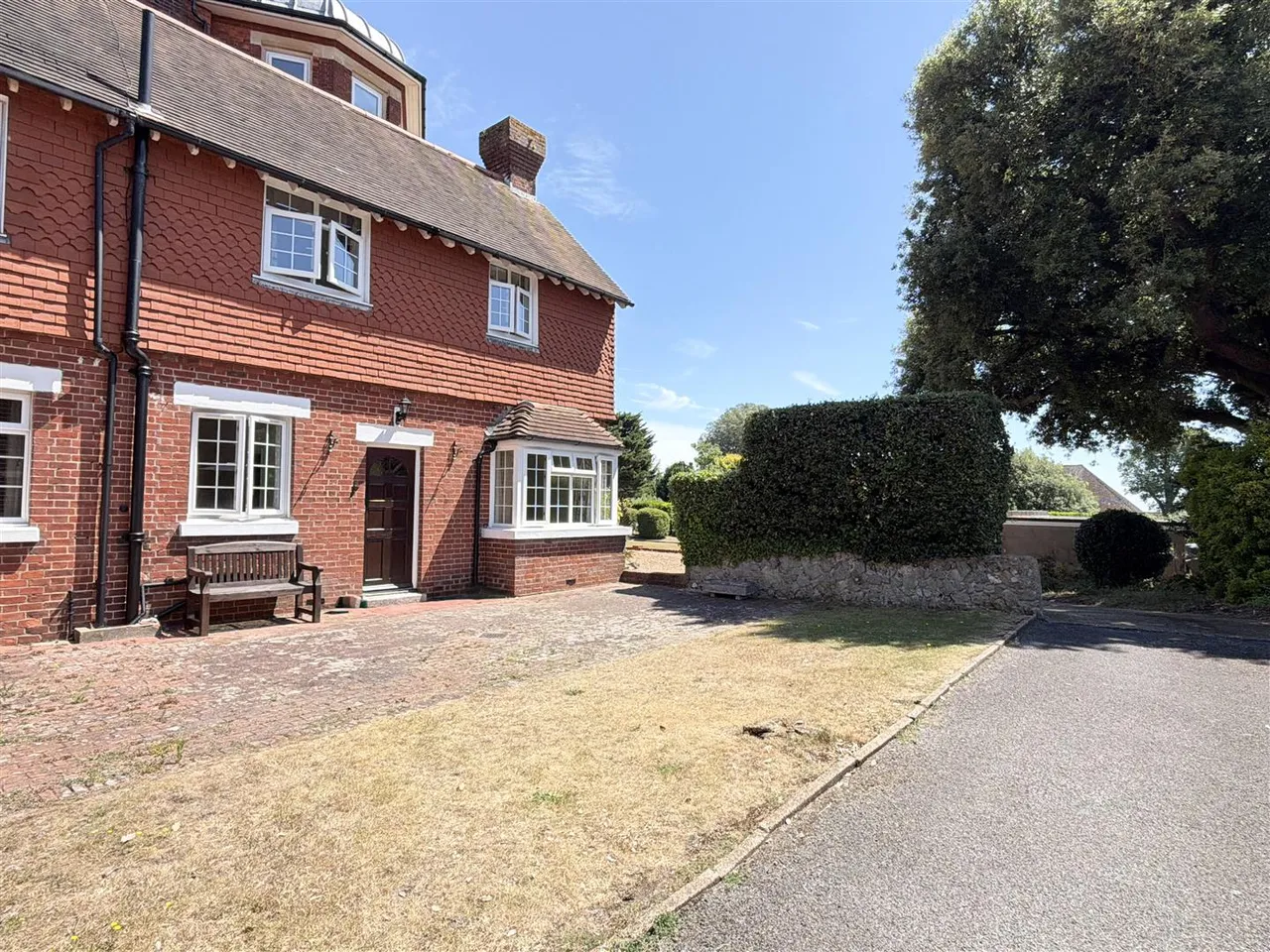 3 bed property for sale — Buxton Road, Eastbourne, BN20 7LF
