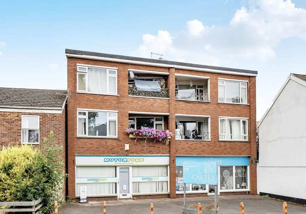2 bed flat for sale — Francis Close, Exeter
