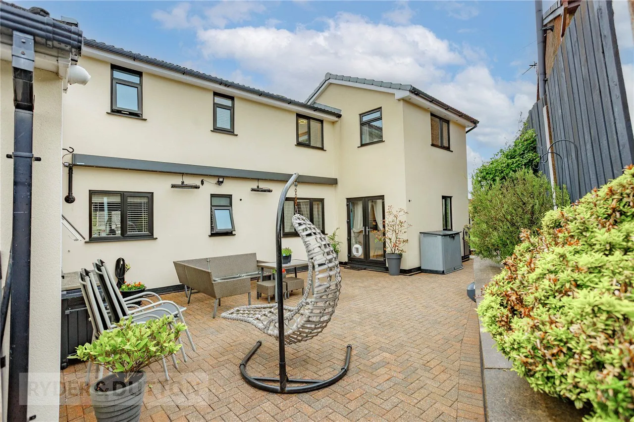 Clipsley Crescent, Moorside, OL4, photo 22