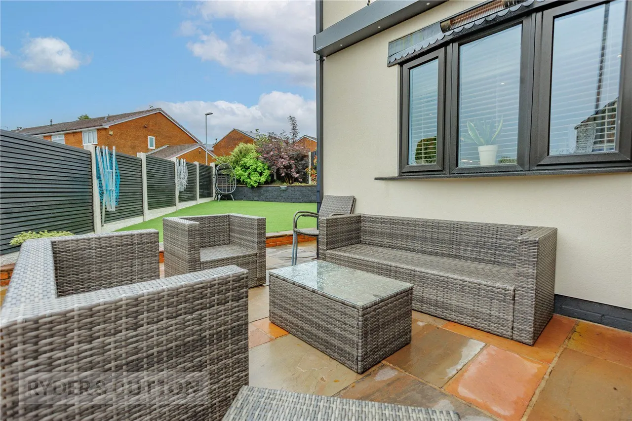 Clipsley Crescent, Moorside, OL4, photo 25