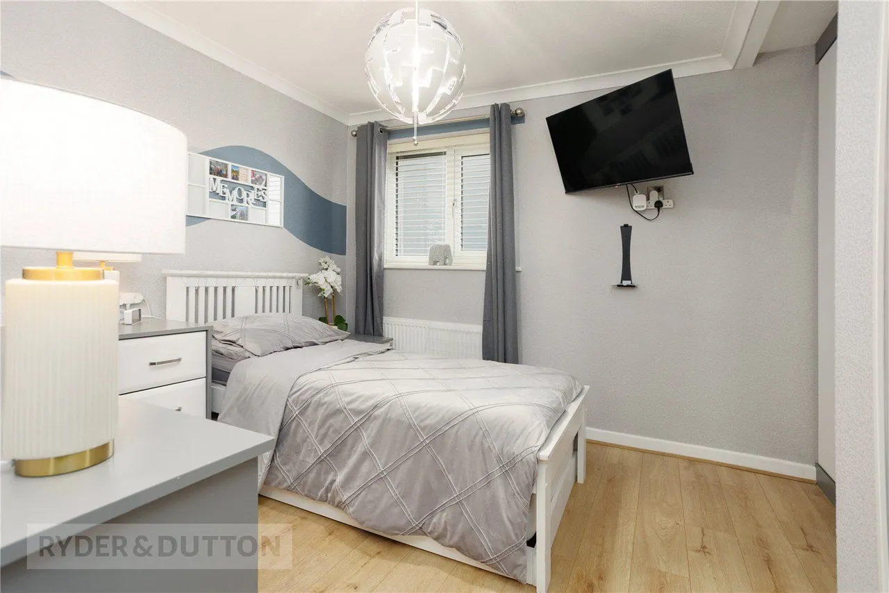 Clipsley Crescent, Moorside, OL4, photo 12