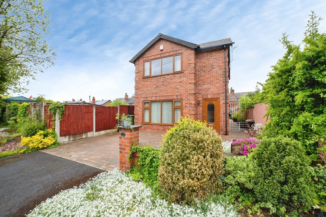 3 bed house for sale, Furnace Lane, Loscoe, DE75
