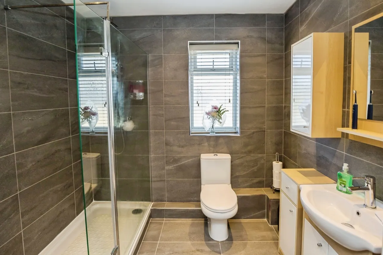 Tan Y Graig, Cefn Mawr, LL14, photo 22
