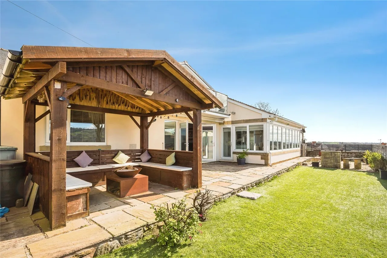 Tan Y Graig, Cefn Mawr, LL14, photo 37
