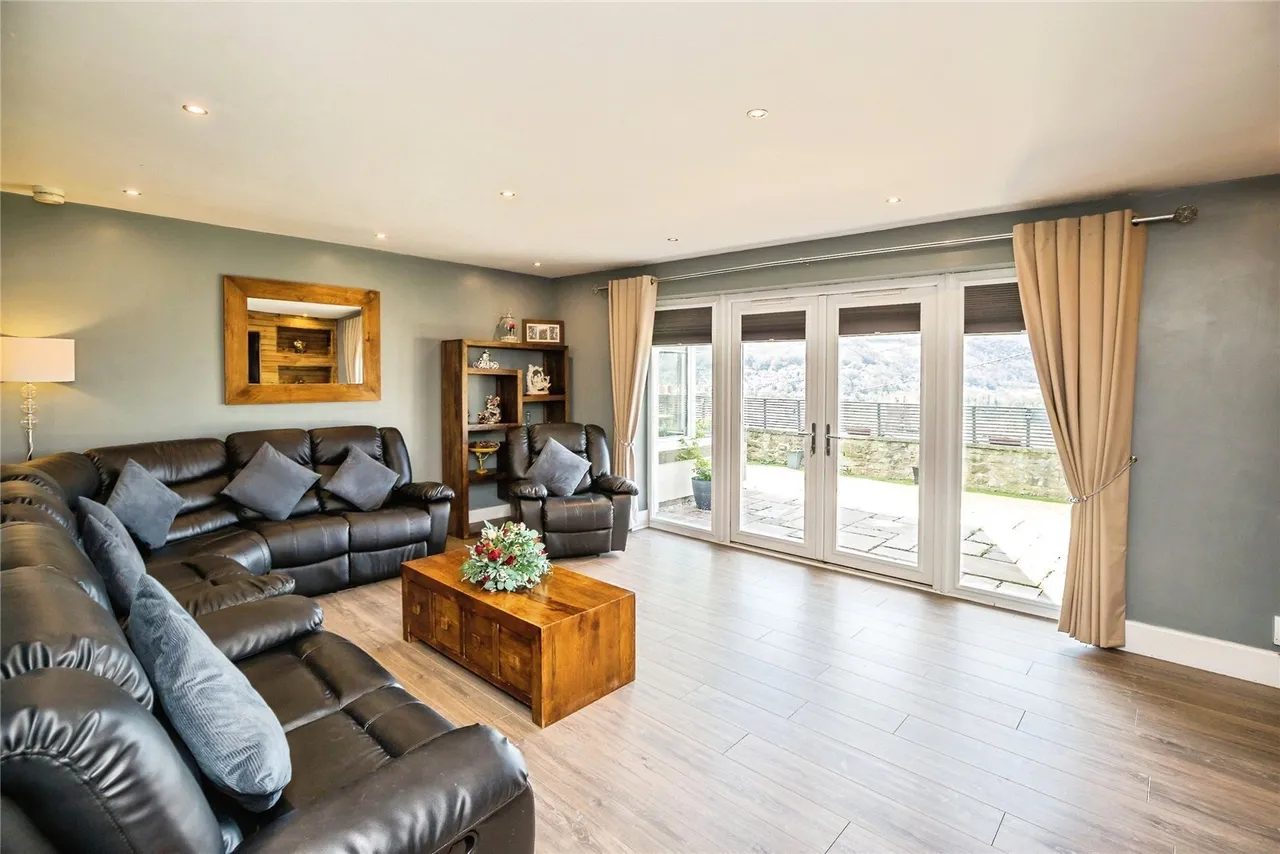 Tan Y Graig, Cefn Mawr, LL14, photo 13