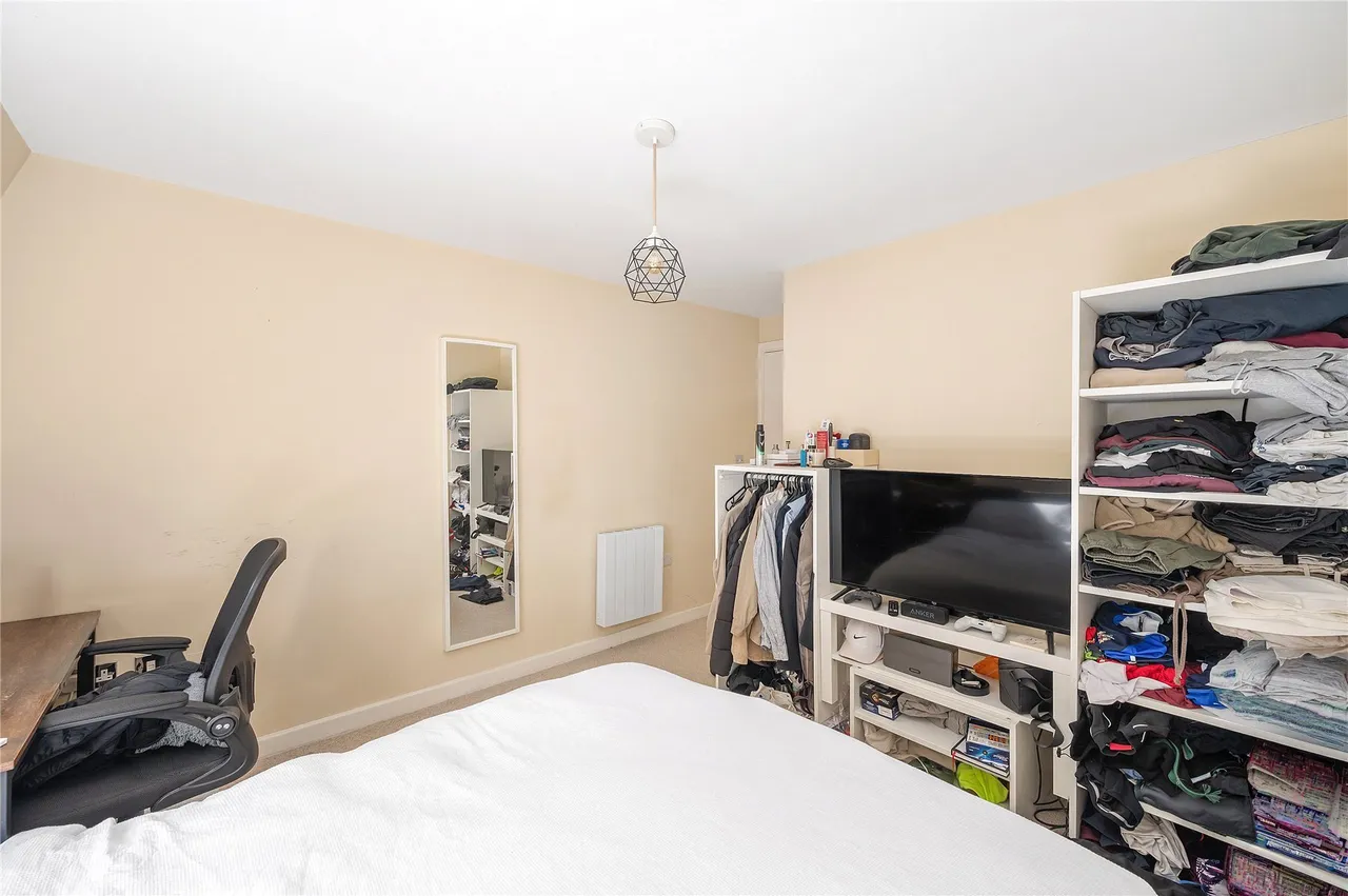 Battersea Park Road, London, SW11, photo 18