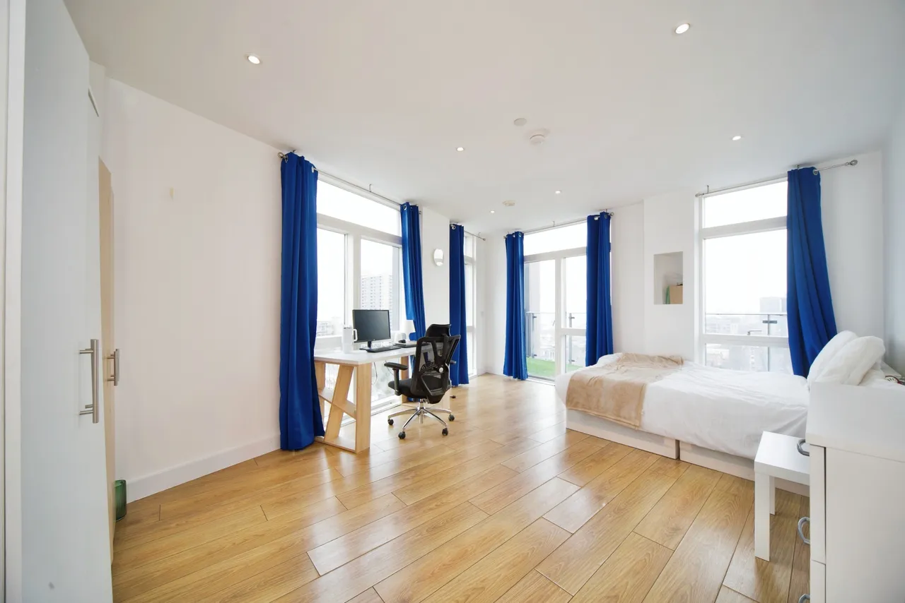 Pomfret Place, London, E14, photo 4