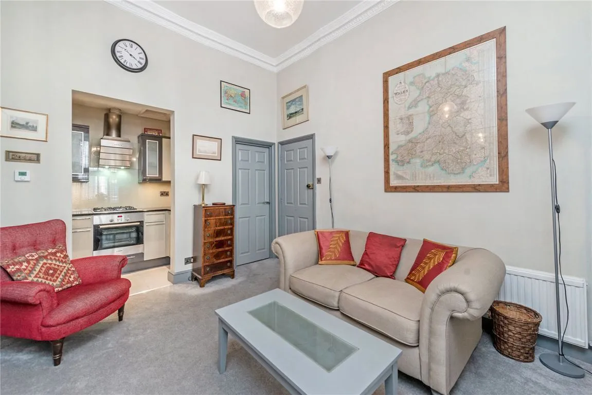 Cumberland Street, London, SW1V, photo 3
