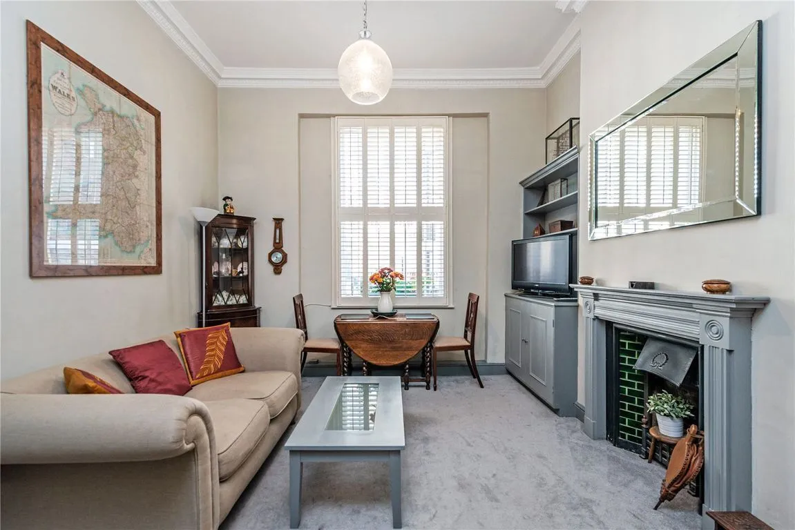 Cumberland Street, London, SW1V, photo 2